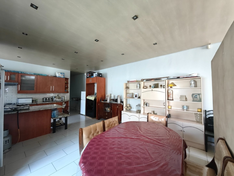 8 Bedroom Property for Sale in Belgravia Western Cape